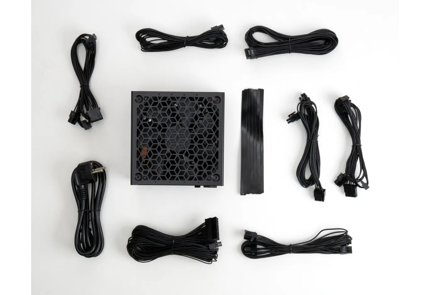 Блок живлення Vinga 750W (VPS-750GV3)
