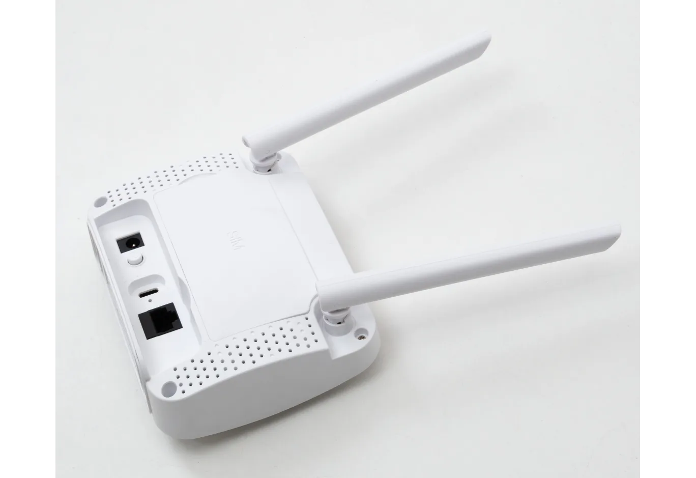 Маршрутизатор Vinga IndHome 4G C101 (VMRL-C101W)