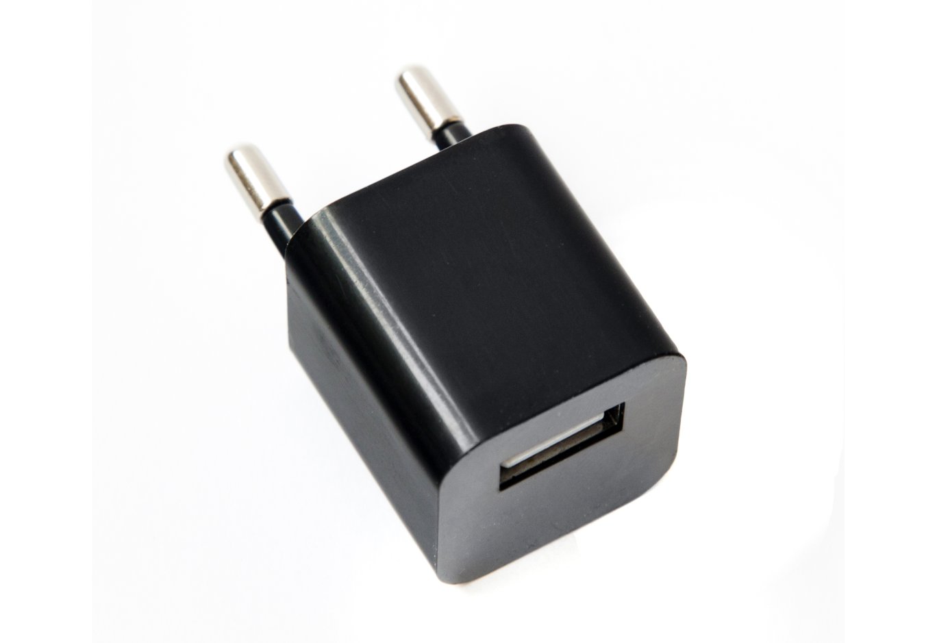 Зарядний пристрій Vinga CB 03 SOLO Black 5V 1A (LPA0030BK)