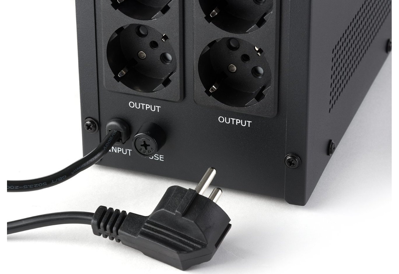 Пристрій безперебійного живлення Vinga LCD 2000VA metall case (VPC-2000M)